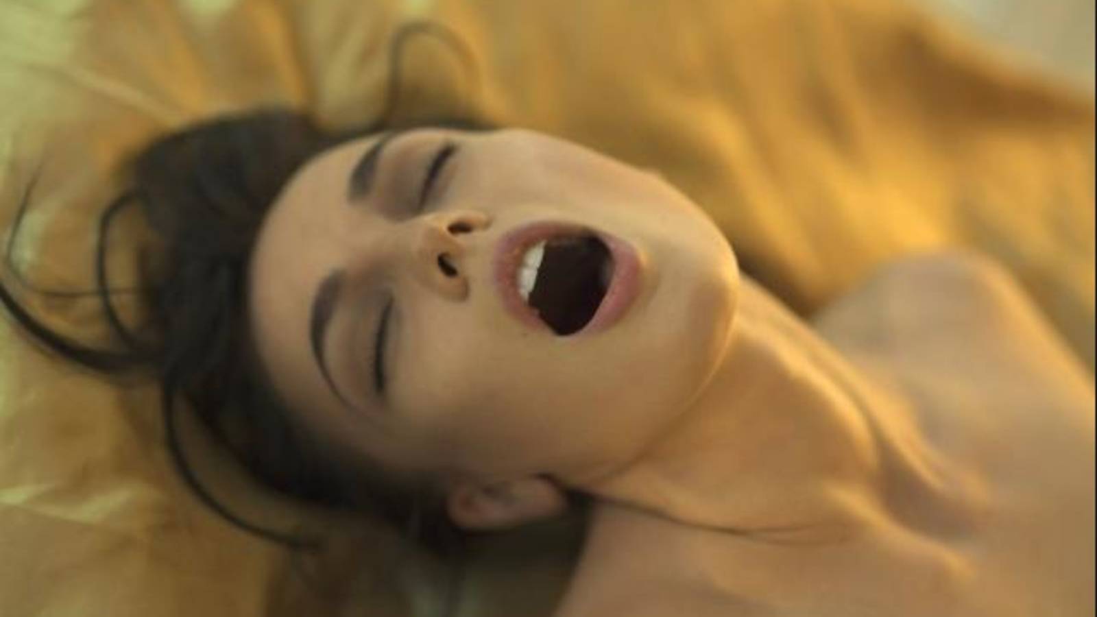 ÉL QUIERE QUE TENGA ORGASMOS HÚMEDOS